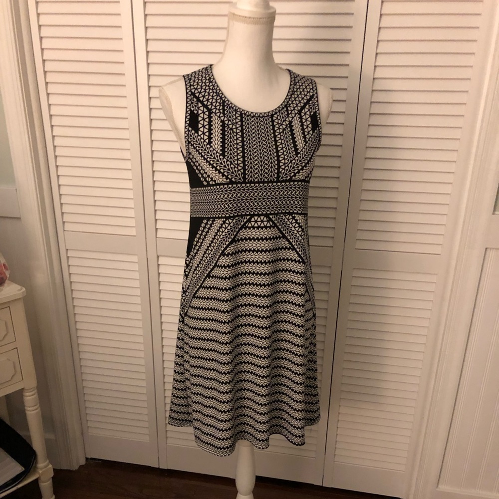 Black and beige sleeveless dress